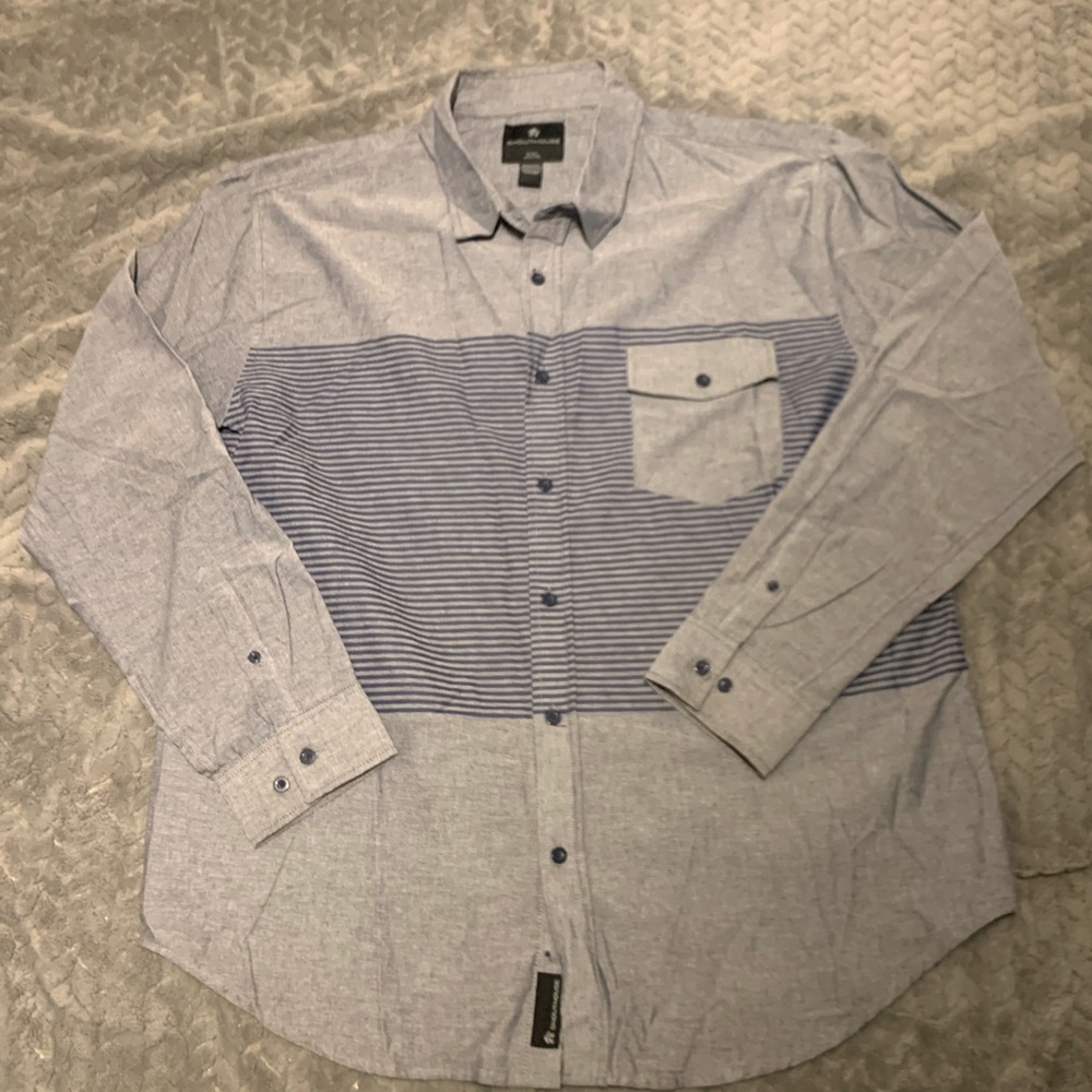 Men’s XXL heavy duty unique long sleeve dress or casual shirt. Rare find.